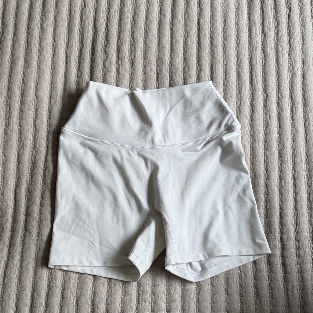 CSB Serenity Shorts 4”